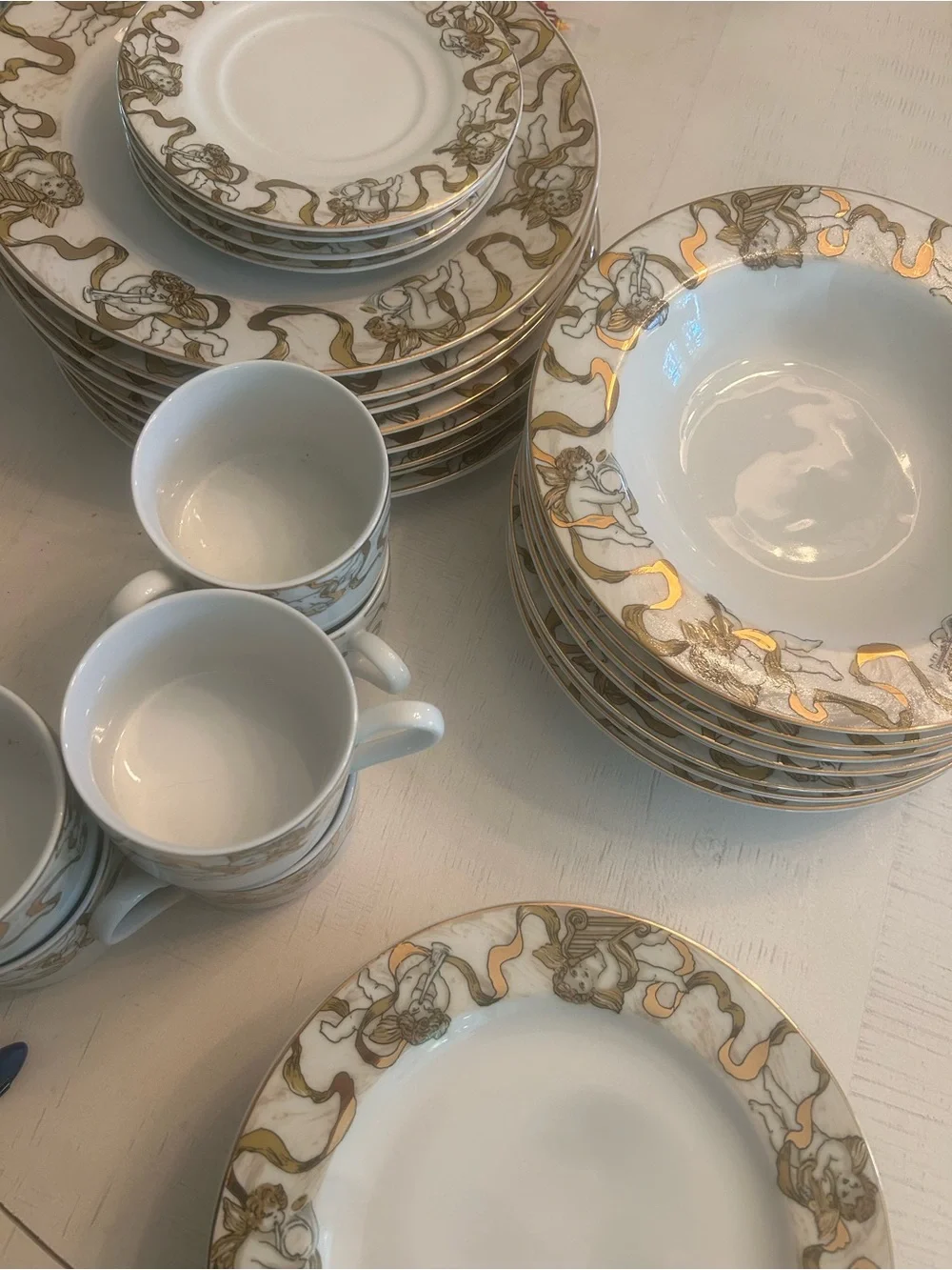 American atelier heavy hosts holiday dish set